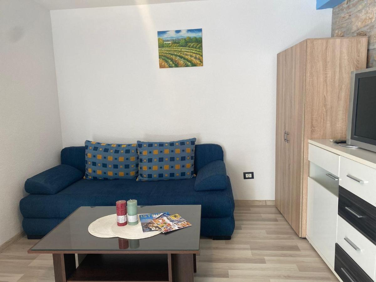 Studio Apartment Elsa Galižana Eksteriør billede